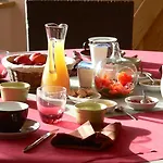 Le Manoir Du Pas Jahan Bed & Breakfast 3*