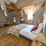 Bed & Breakfast Le Manoir Du Pas Jahan 3*