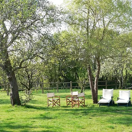 Le Manoir Du Pas Jahan Bed & Breakfast 3*