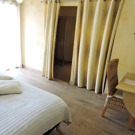 Le Manoir Du Pas Jahan Bed & Breakfast Couëron