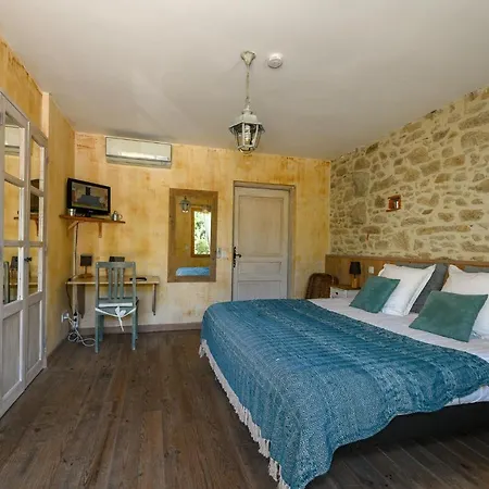 Le Manoir Du Pas Jahan Bed & Breakfast 3*