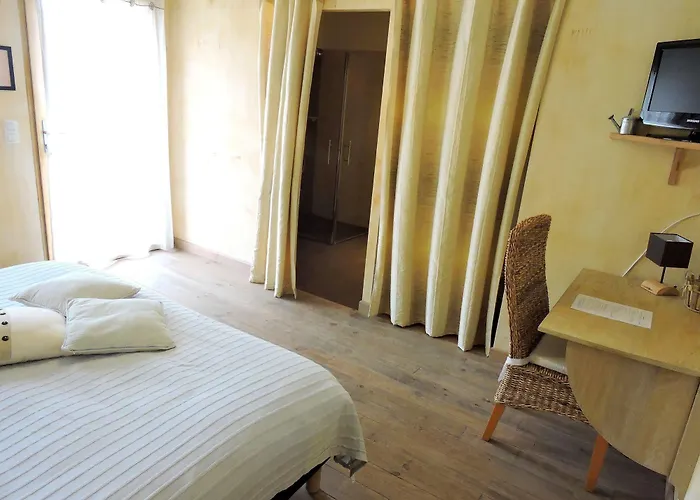 Le Manoir Du Pas Jahan Bed and breakfast Couëron