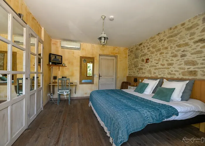 Le Manoir Du Pas Jahan Bed and breakfast 3*