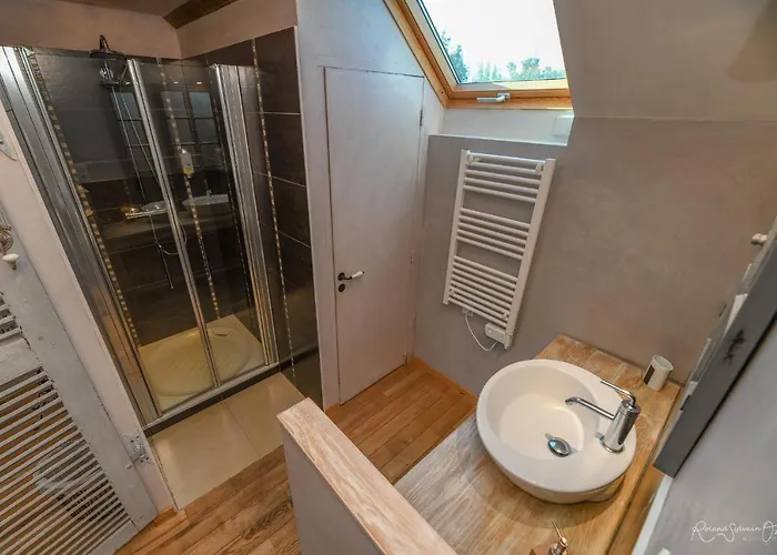 Le Manoir Du Pas Jahan Bed and breakfast 3*