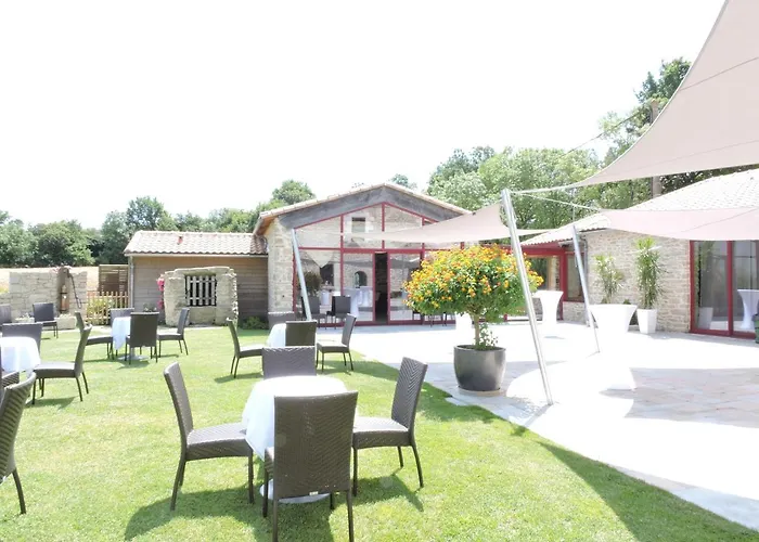 Bed and breakfast Le Manoir Du Pas Jahan 3*