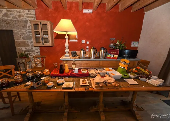 Le Manoir Du Pas Jahan Bed and breakfast Couëron